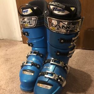 Lange race edition ski boots *LIKE NEW*